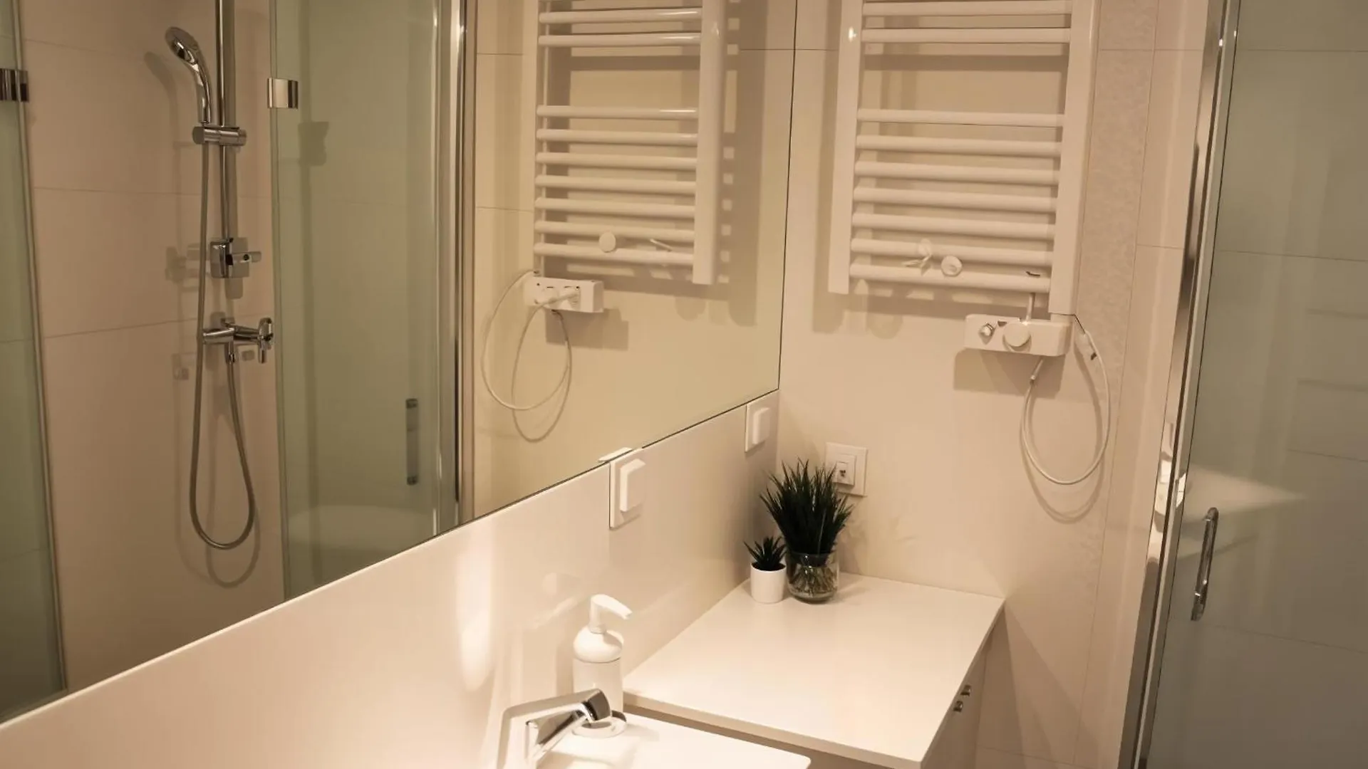 Apartment Cracow Vistula Boulevard #1 - Old Town Krakow
